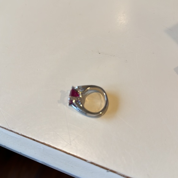 Ruby ring - Picture 3 of 4
